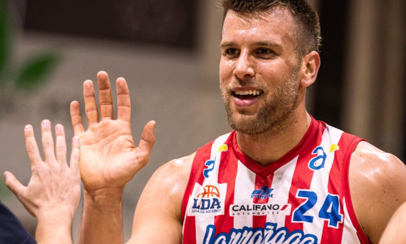 Larrañaga gritó campeón y vuelve a la Liga Uruguaya