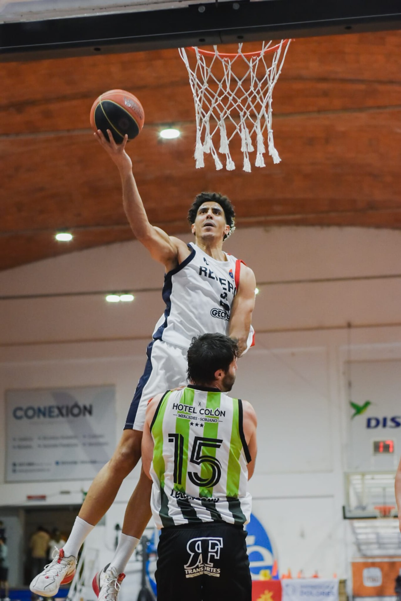 El campeón vigente arrancó firme: Remeros dominó de principio a fin y se quedó con el primer triunfo de la temporada.