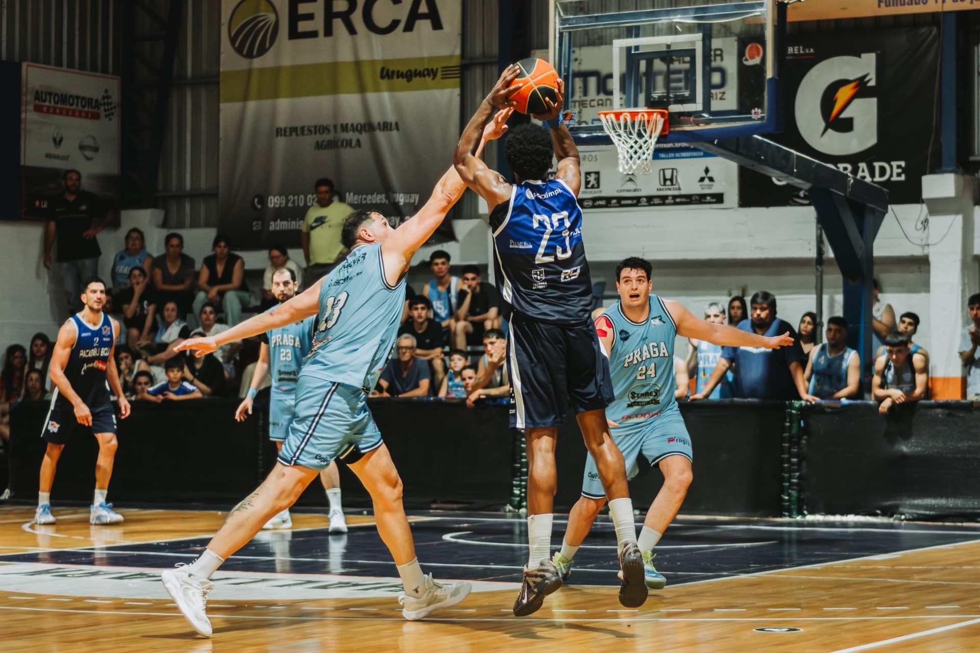 Con una actuación sólida en defensa y una ofensiva efectiva en los momentos clave, Praga logró derrotar a Gitano y quedarse con el invicto del torneo.